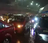 Heavy rain causes traffic jams holiday for schools and colleges
