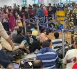 Dense fog causes to planes cancellation in Vizag as passengers got angry on airlines staff