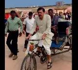 GVL pulls rikshaw in Vizag
