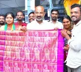 Sicilla golden saree going to Ayodhya