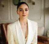 Alia Bhatt jokes when she was born she came out on 'lights, camera, action'