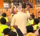 PM Modi showers rose petals on the workers who built Ram Mandir