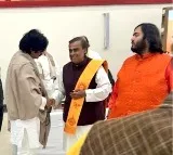 Pawan Kalyan interaction with Mukesh Ambani in Ayodhya
