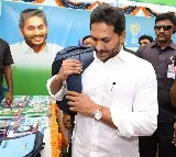 Andhra Pradesh CM congratulates Venkaiah Naidu, Chiranjeevi