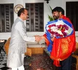 Komatireddy Venkat Reddy meets Chiranjeevi