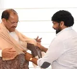 M Venkaiah naidu and megastar Chiranjeevi meets and wished each other as they got Padmavibhushan