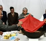 Finance Minister Nirmala Sitharaman will equal former Prime Minister Morarji Desais record with the buget on February 1