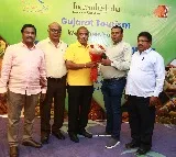 హైదరాబాదీలకు విభిన్న రుచులను పరిచయం చేస్తూ  గుజరాతీ ఫుడ్ ఫెస్టివల్‌ను నిర్వహించిన గుజరాత్ టూరిజం