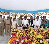 ఫొటోలు: - మహాత్మా గాంధీ వర్ధంతి సందర్భంగా హైదరాబాద్ బాపూఘాట్ లో నివాళులు అర్పించిన ముఖ్యమంత్రి రేవంత్ రెడ్డి