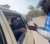 Sachin Tendulakar surprises ardent fan