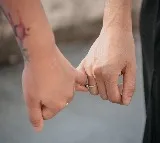 Bride elopes with boyfriend from beauty parlour, groom returns home