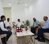 రెవెన్యూ మంత్రి పొంగులేటి శ్రీనివాస్‌రెడ్డితో సమావేశమైన కేరళ రెవెన్యూ మంత్రి కె.రాజన్‌
