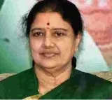 Sasikala to host Jaya's 75th birth anniversary event on Feb 24, invite all AIADMK leaders