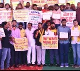 DSC aspirants takes huge rally in Avanigadda