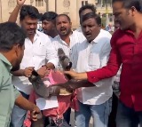 OU students warns ktr for balka suman comments on Revanth Reddy