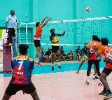 విజయ్‌ దేవరకొండ బ్లాక్‌ హాక్స్‌ ఓపెన్‌ 24