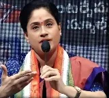 Vijayashanthi targets KCR again