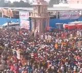Theives steal 60 mangal sutras from women devotees in Ayodhya