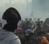 Haryana Police use tear gas to disperse protesting farmers at inter-state border