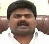 Kuna Ravi Kumar fires on Jagan