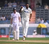 Sachin opines on Ashwin 500 wickets mile stone