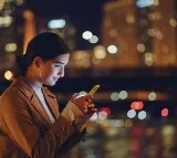 84 percent of Indian smartphone users check mobile within 15 mins of waking up