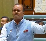 Harish Rao is a postman says komatireddy venkat reddy
