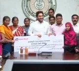 Jagan releases Kalyana Lakshmi and Shadi Thofa
