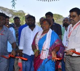 ట్రైబల్ ఆర్ట్, హ్యాండ్లూమ్స్ , హ్యాండీక్రాఫ్ట్ సమ్మేళంను ప్రారంభించిన మంత్రి సీతక్క