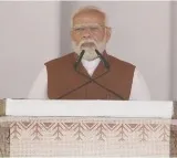 PM slams Rahul for his 'drunkard youth remark'