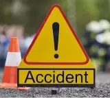 Three from Andhra killed in road accident in K’taka