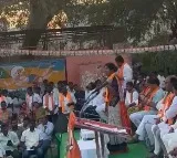 Rani Rudrama Reddy calls cm Revanth Reddy as Gumpu Mesthri