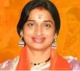 BJP's Madhavi Latha likely to give tough fight to Owaisi