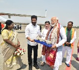 Telangana CM seeks Centre’s support for various projects