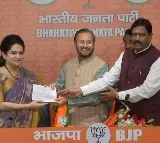 daughter of former Kerala CM switches to BJP from Congress