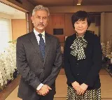 EAM S. Jaishankar meets Shinzo Abe's wife, hands over PM Modi's personal letter