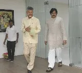 Pawan Kalyan arrives Chandrababu residence in Undavalli