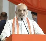 Amit Shah and Madhavi Latha offer prayers at Bhagyalaxmi temple