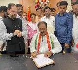 BRS has no moral right to speak on defections: Congress