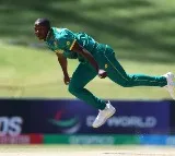 GT name Sandeep Warrier as replacement for Shami; MI add Maphaka to squad for injured Madushanka