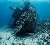 Thousand crores valued gold reportedly sunken in sea