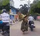 A bike riding miscreant stole woman chain and fled while she doing reels