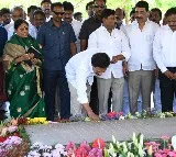 CM Jagan bus tour starts from YSR Ghat in Idupulapaya