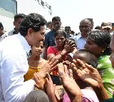Jagan Memantha Siddham yatra reaches Kodumuru