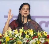 Sharing stage with INDIA bloc leaders, Sunita Kejriwal reads out her husband's message