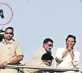 Slippers thrown at Jagans bus in guththi in Andhrapradesh