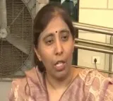 Jagan afraid of YS Sharmila says US sUNITHA