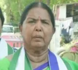 Ex Minister Samanthaka Mani resigns to YSRCP