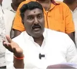Pothina Mahesh joins YSRCP in presence of CM Jagan