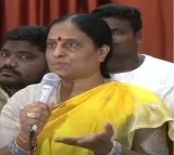 Konda Surekha Claims KCR's Return to Deceive Telangana People